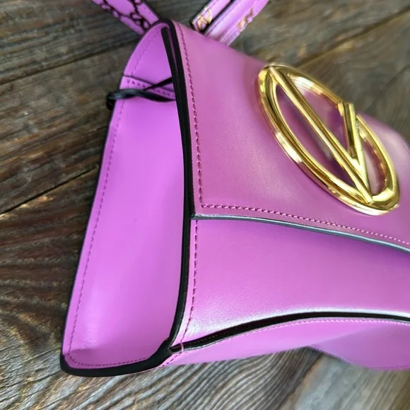 Valentino logo lavender crossbody w/dust bag NWT - Picture 12 of 16